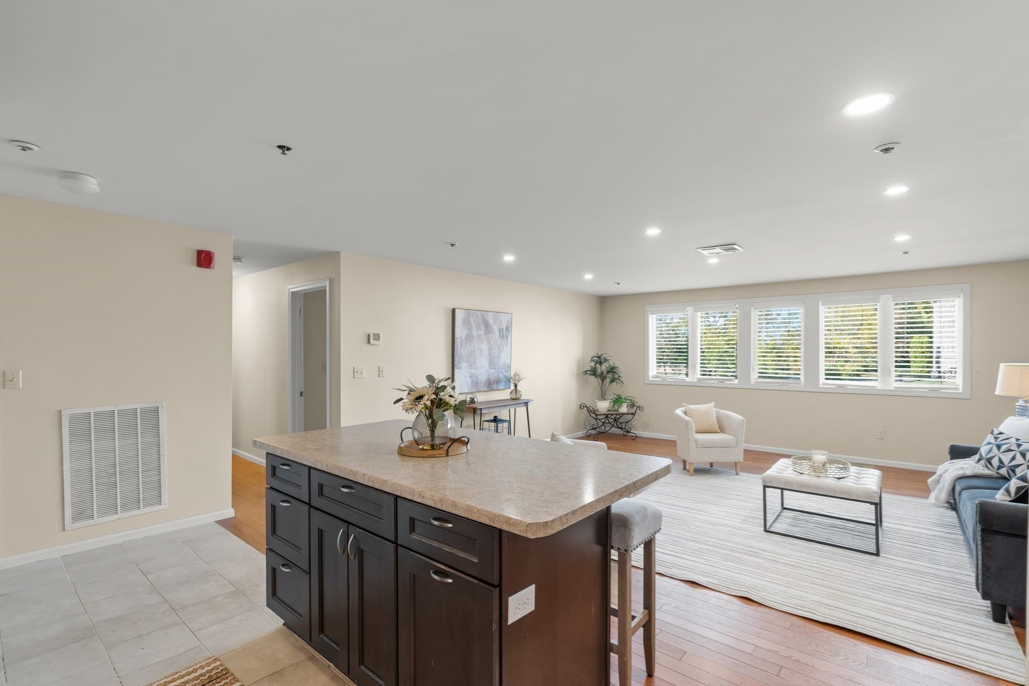 Condominium at 38 Dunham Rd # 204, Beverly MA 01915, Beverly, photo 5 of 27