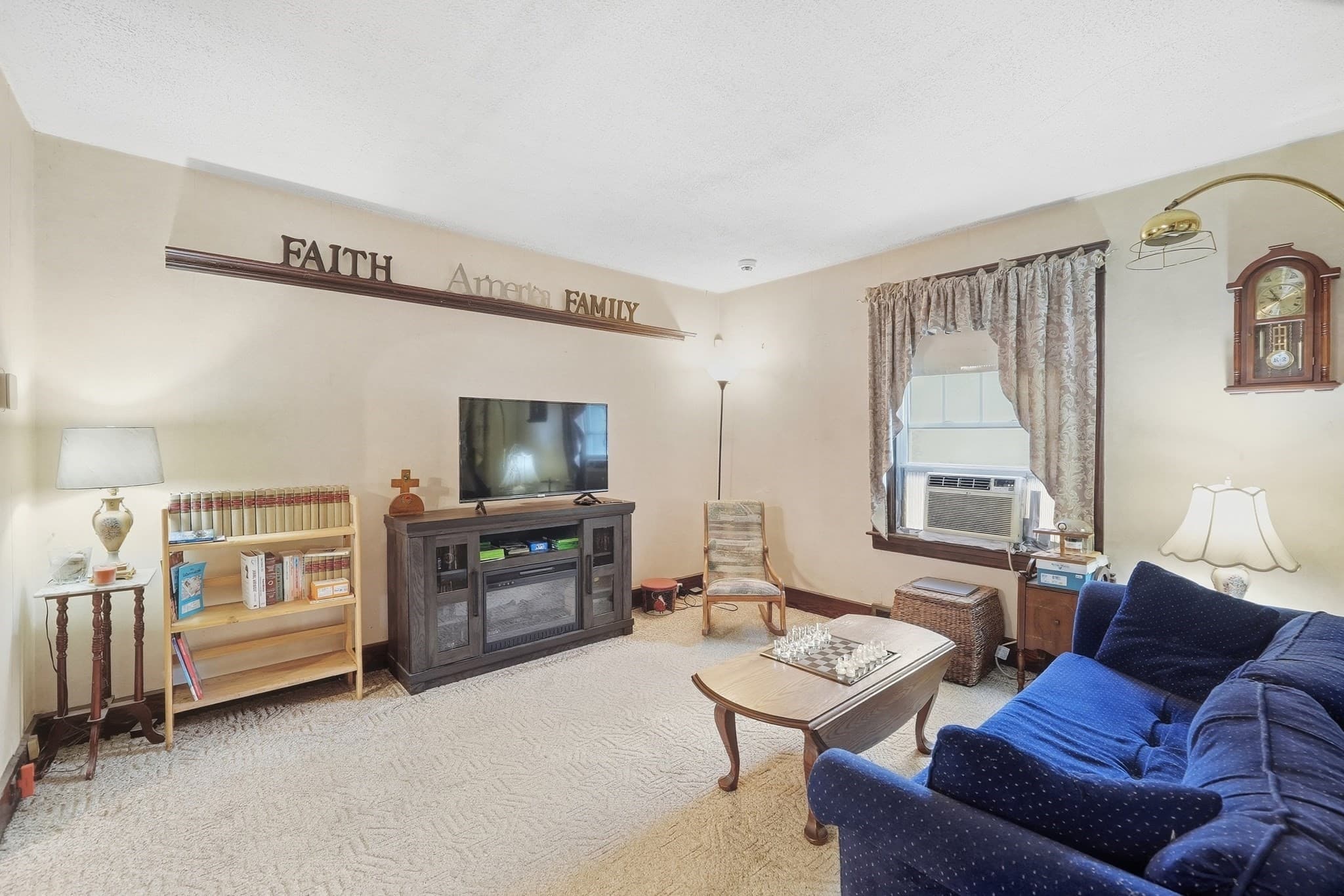 Single Family Residence at 55 Clover St, Worcester MA 01603, Worcester, photo 14 of 35