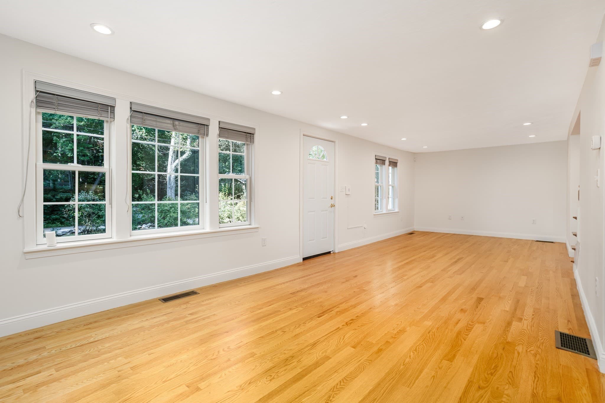 Single Family Residence at 662 Old Harvard Rd, Boxborough MA 01719, Boxborough, photo 6 of 34