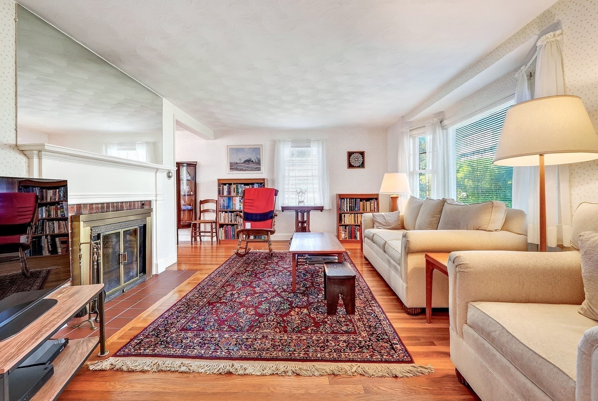 Single Family Residence at 219 Laurel Street, Melrose MA 02176, Melrose, photo 5 of 38