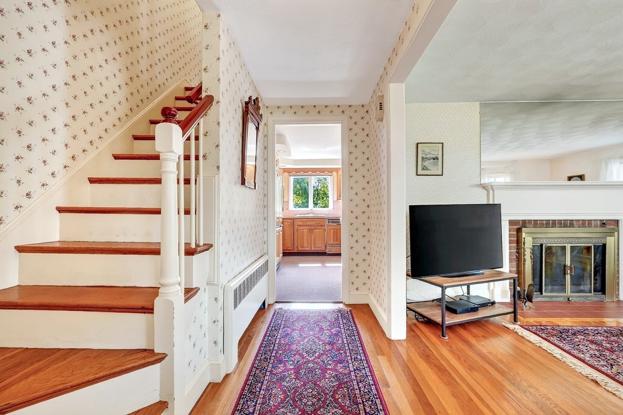 Single Family Residence at 219 Laurel Street, Melrose MA 02176, Melrose, photo 4 of 38