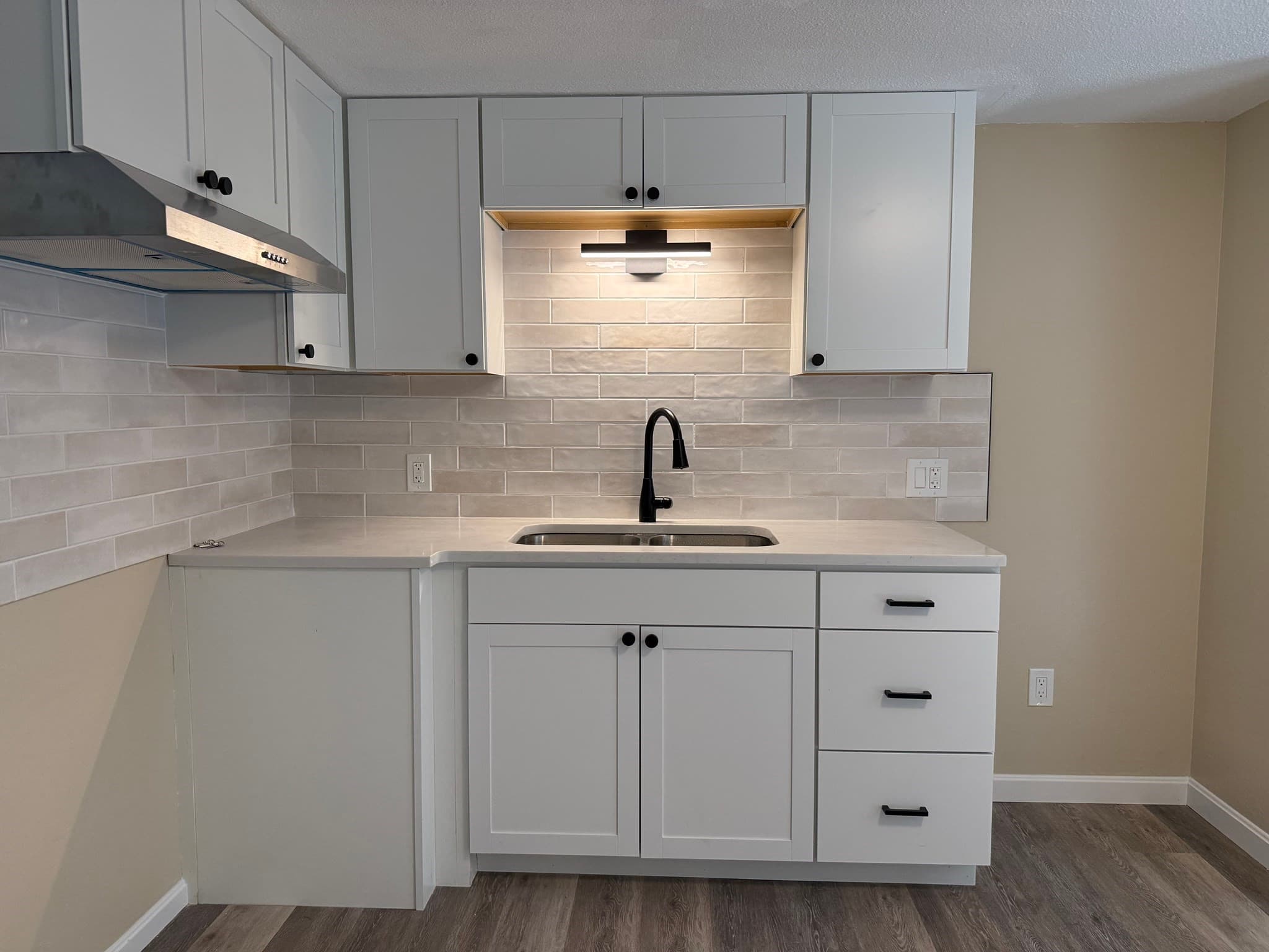 Condominium at 625 Gifford # 2S, Westport MA 02790, Westport, photo 2 of 14