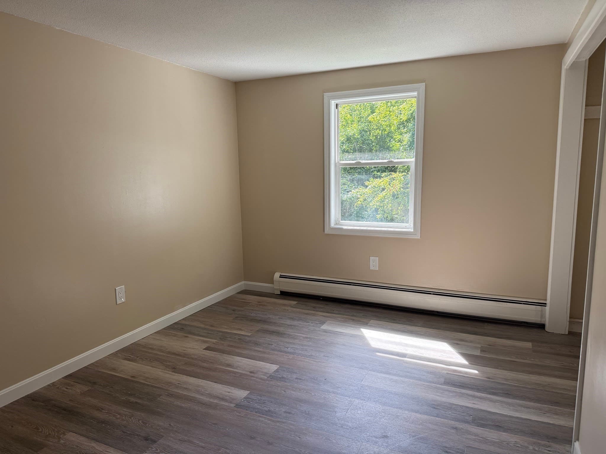 Condominium at 625 Gifford # 2S, Westport MA 02790, Westport, photo 8 of 14