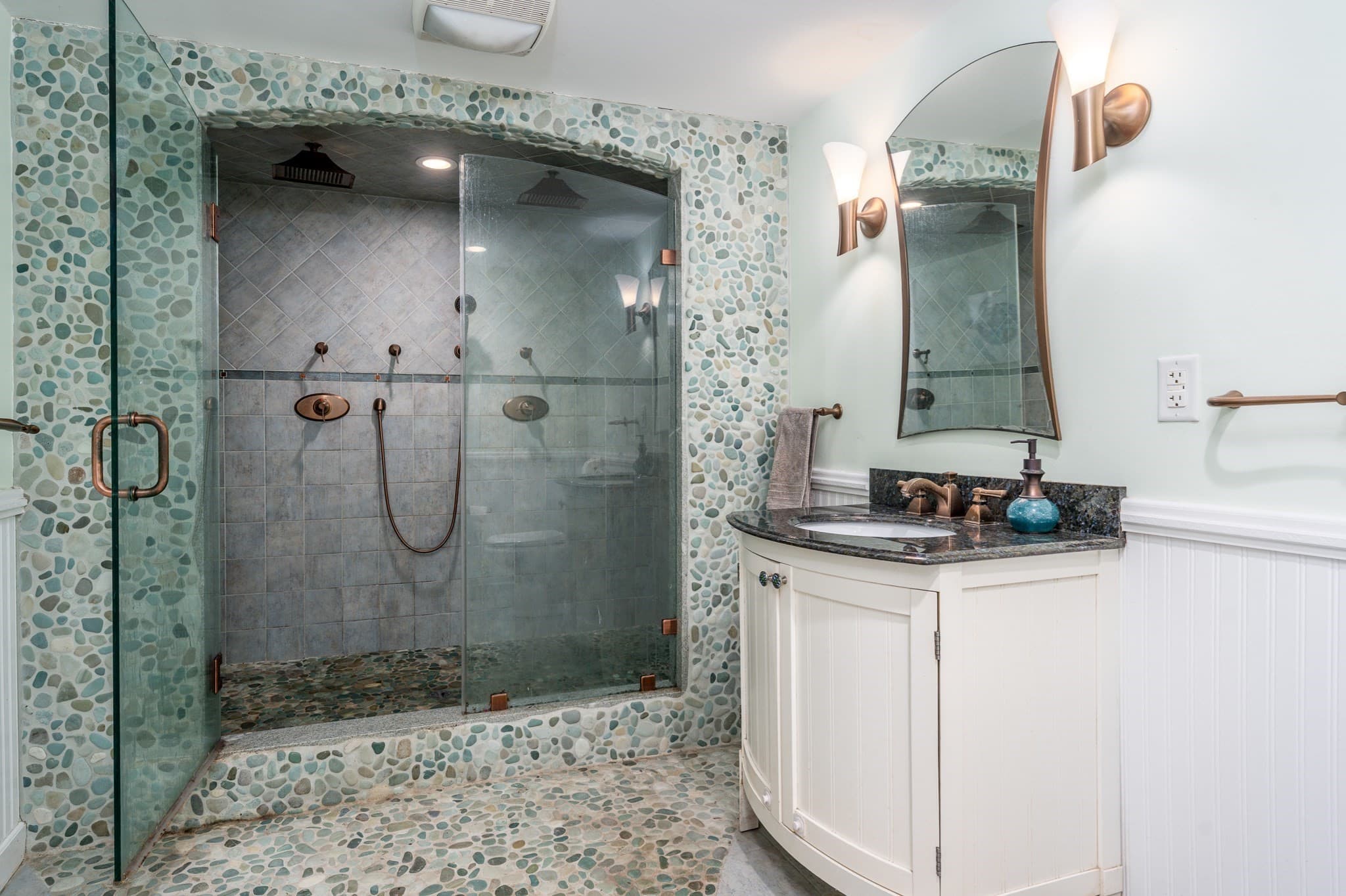 Single Family Residence at 666 Boxberry Hill Rd, Falmouth MA 02536, Falmouth, photo 18 of 27