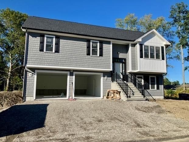 17 Lynch Way, Swansea MA 02726