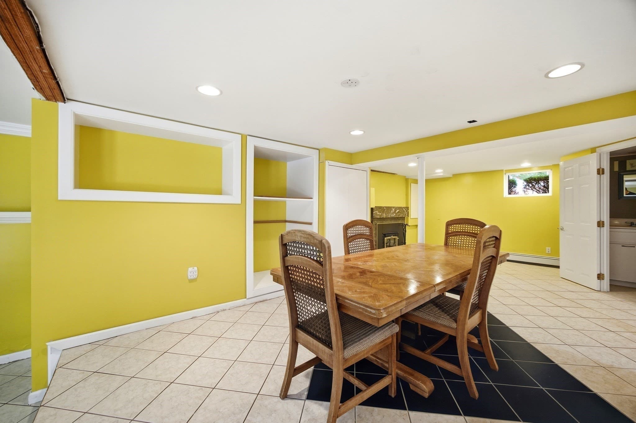 Single Family Residence at 12 Kensington Ave, East Longmeadow MA 01028, East Longmeadow, photo 16 of 37