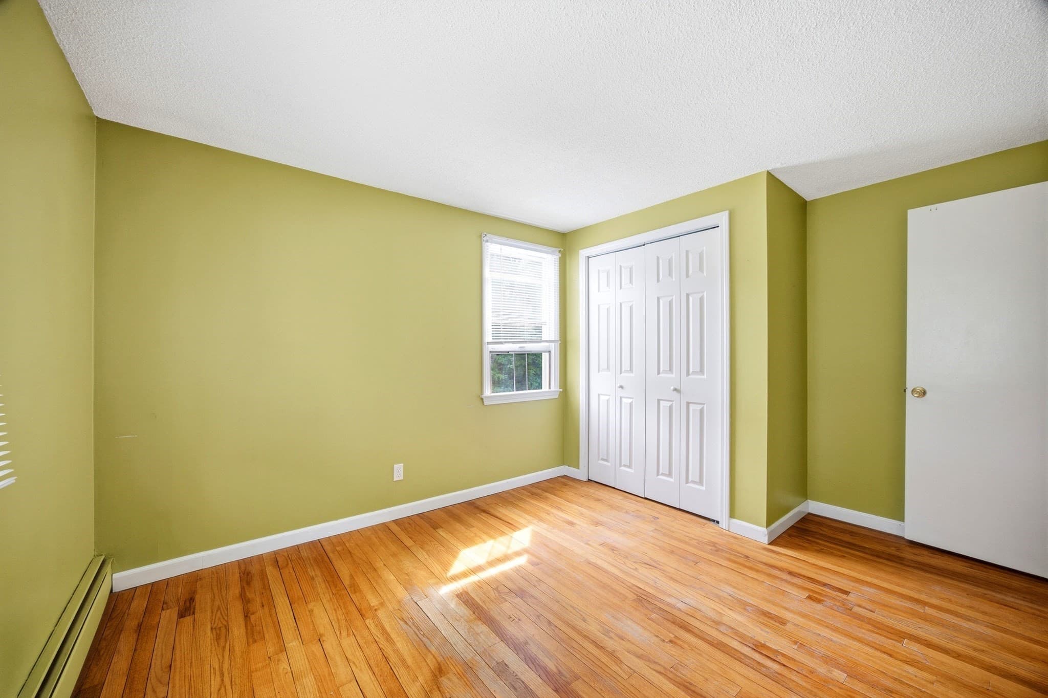 Single Family Residence at 12 Kensington Ave, East Longmeadow MA 01028, East Longmeadow, photo 12 of 37