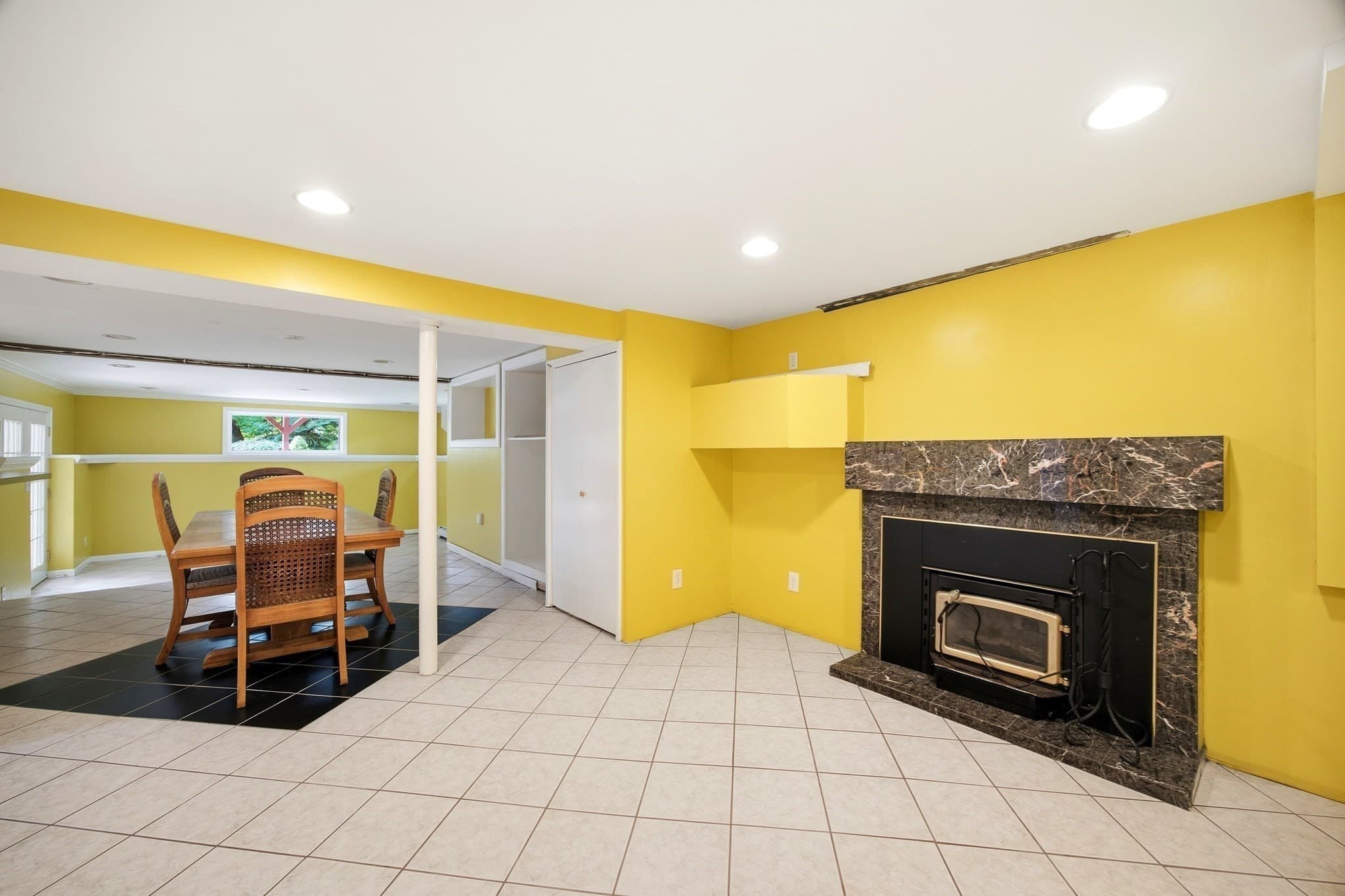 Single Family Residence at 12 Kensington Ave, East Longmeadow MA 01028, East Longmeadow, photo 18 of 37