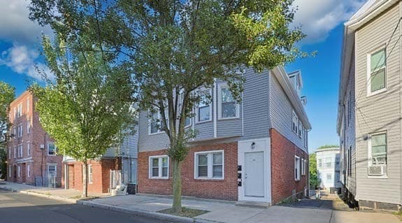 3 Family at 39 Salem Street, Salem MA 01970, Salem, photo 5 of 17