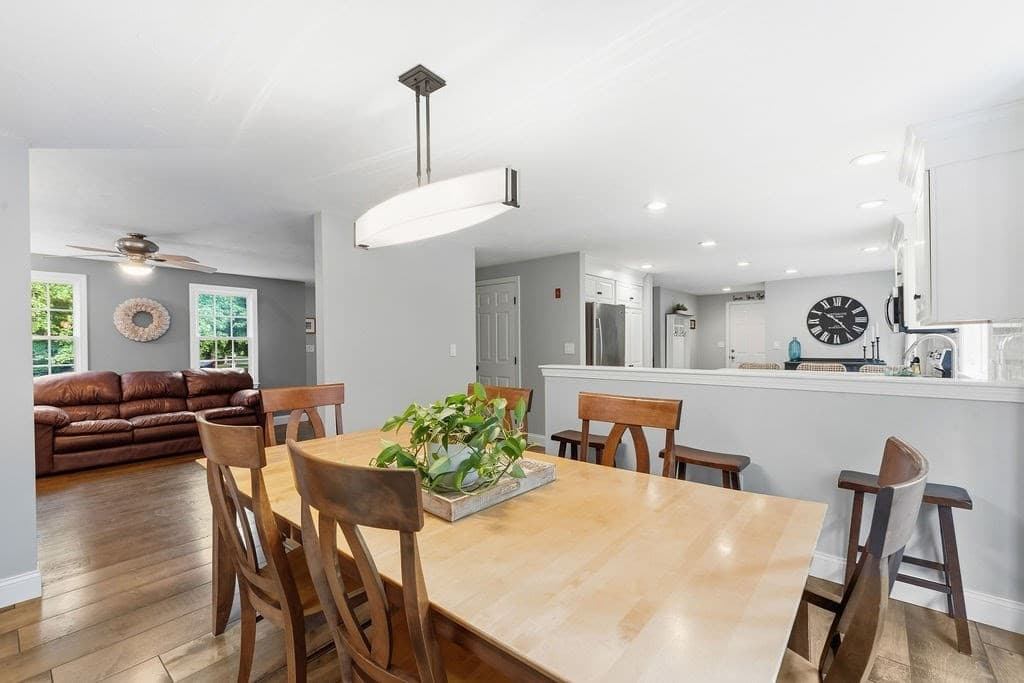 Single Family Residence at 15 River Edge Rd, Mansfield MA 02048, Mansfield, photo 21 of 42