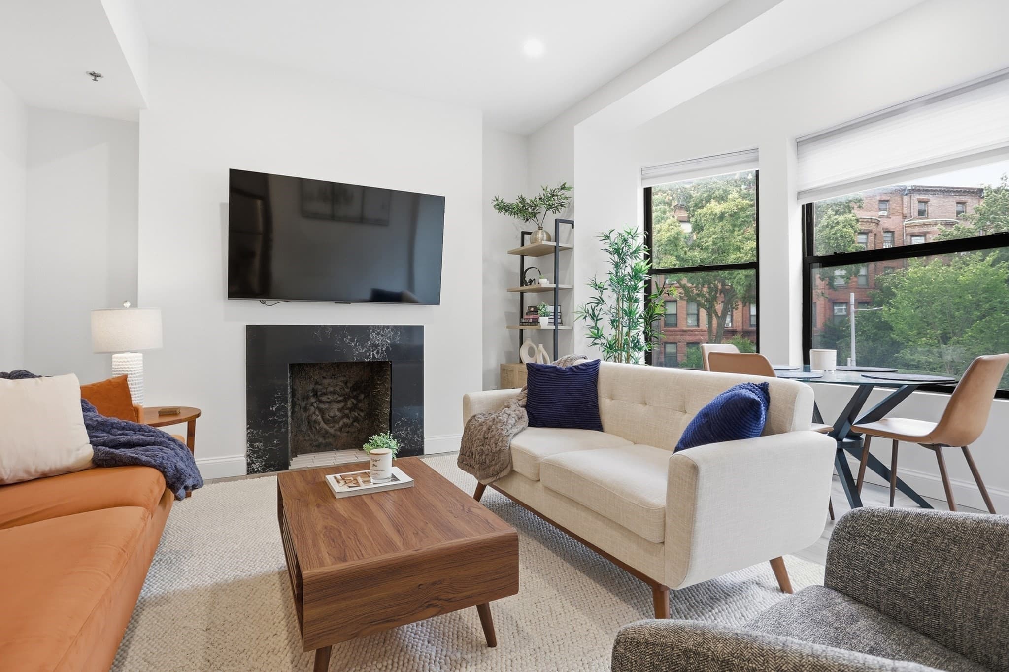 Condominium at 636 Beacon St # 206, Boston MA 02215, Boston, photo 2 of 30