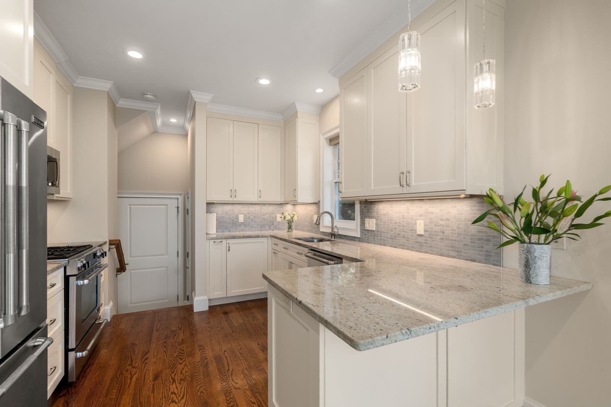 Condominium at 104-108 Hull St # 108, Newton MA 02460, Newton, photo 9 of 41