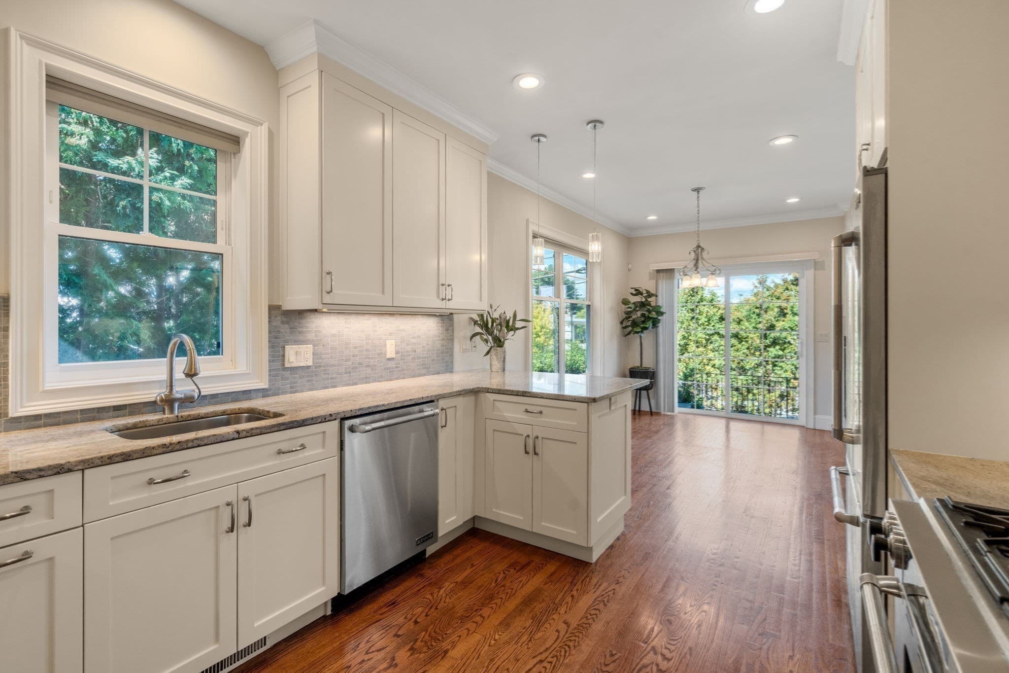 Condominium at 104-108 Hull St # 108, Newton MA 02460, Newton, photo 11 of 41