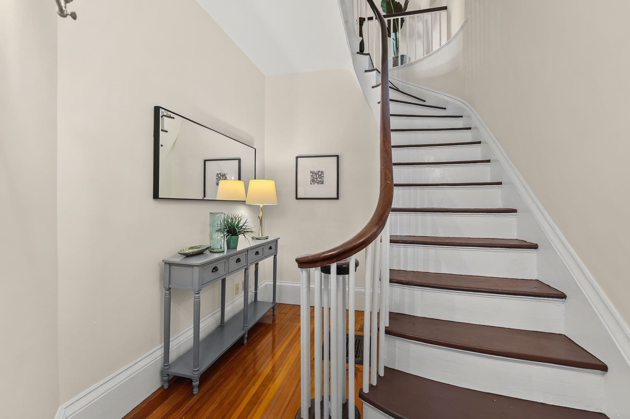 Condominium at 33-35 Green St # 3, Boston MA 02130, photo 4 of 41