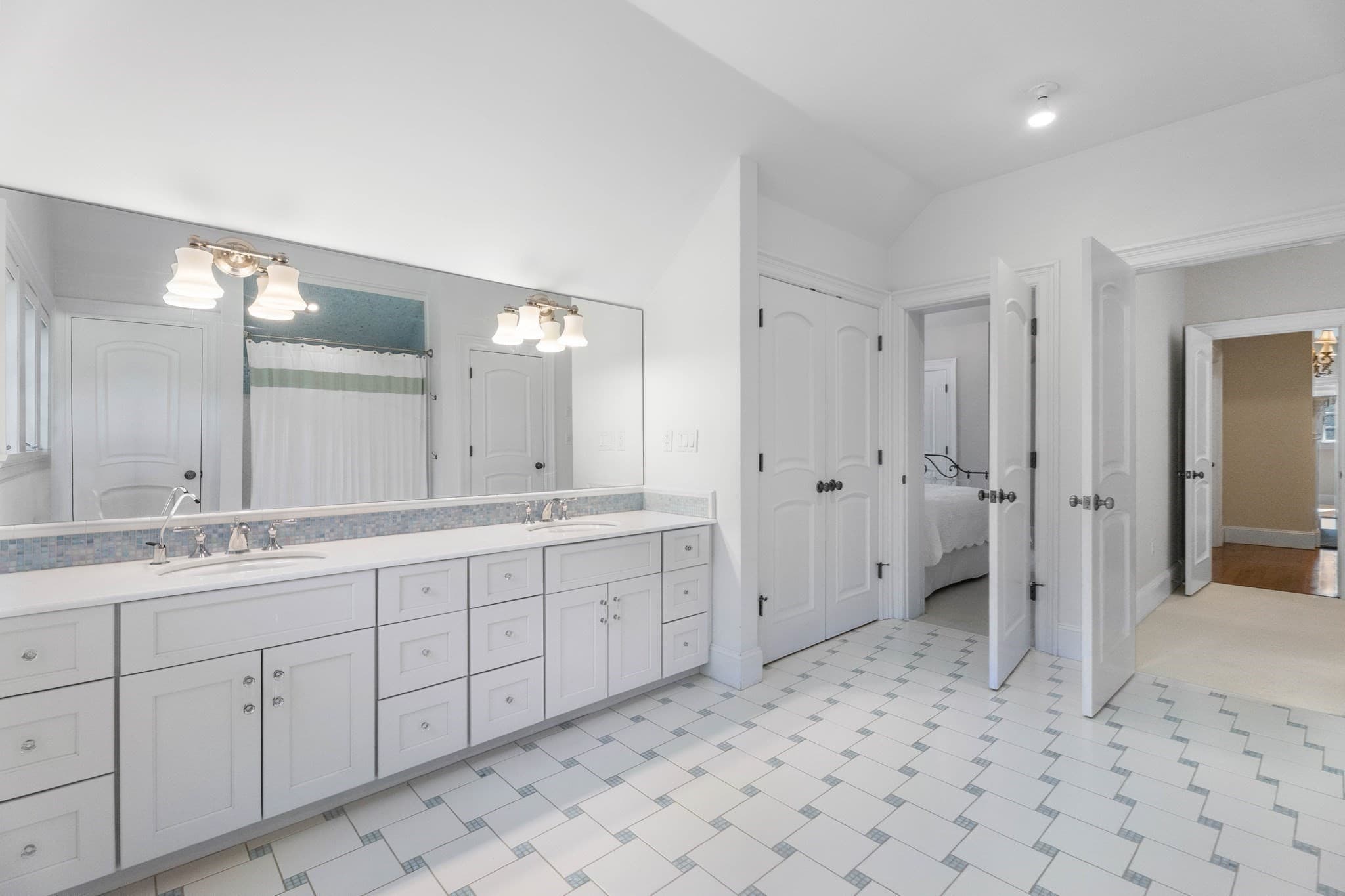 Single Family Residence at 3 Tower Field Lane, Lincoln MA 01773, Lincoln, photo 15 of 23
