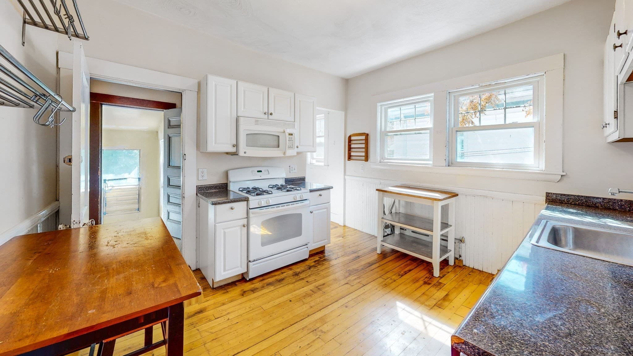2 Family - 2 Units Up/Down at 283 Alewife Brook Pkwy, Somerville MA 02144, Somerville, photo 3 of 36