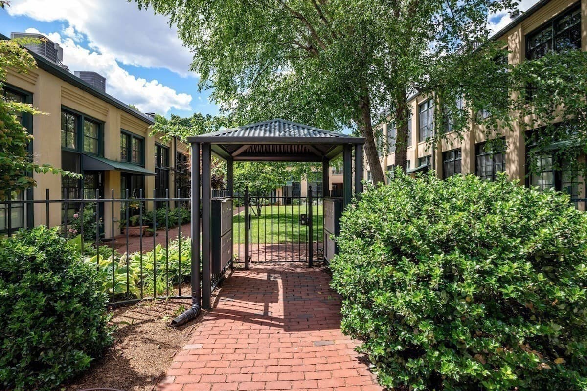 Condominium at 155 Brookline St # 8, Cambridge MA 02139, Cambridge, photo 36 of 38
