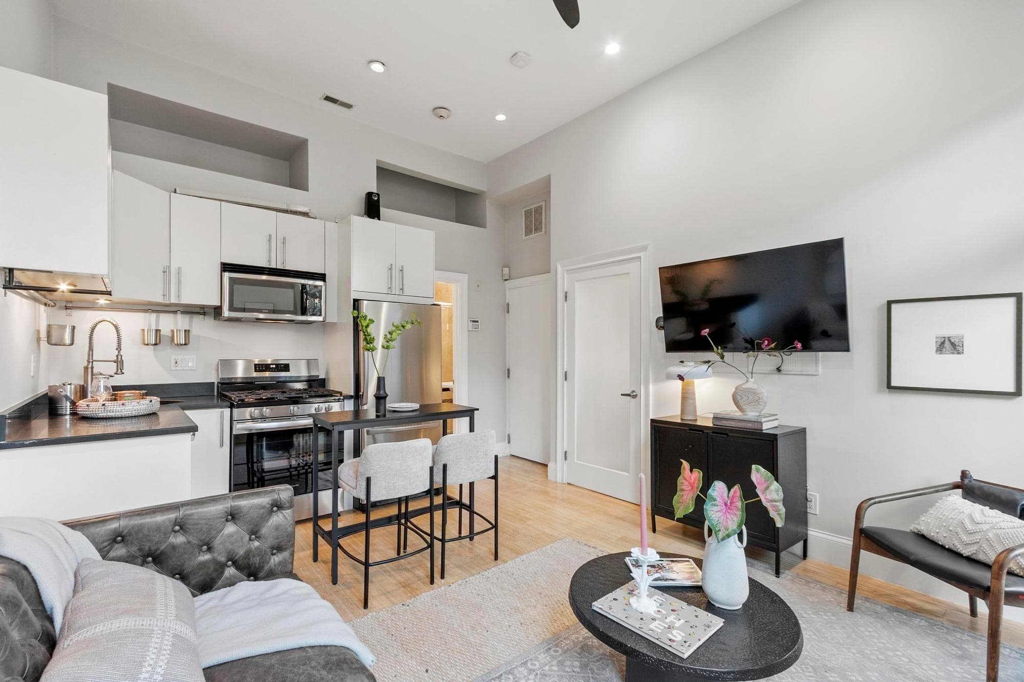 Condominium at 290 Columbus Ave # 5, Boston MA 02116, Boston, photo 4 of 22