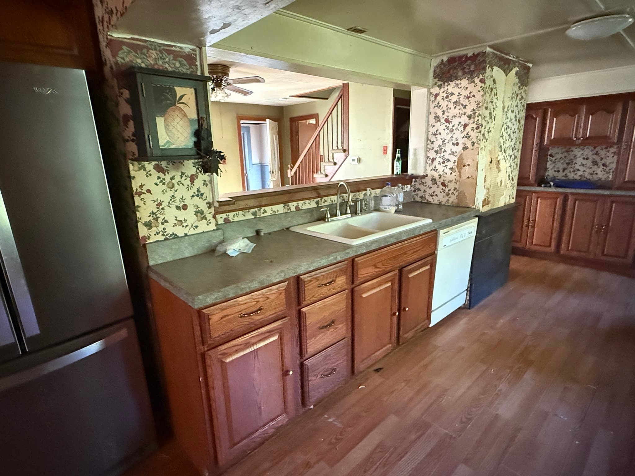 Single Family Residence at 45 Upton Rd, Uxbridge MA 01569, Uxbridge, photo 5 of 17