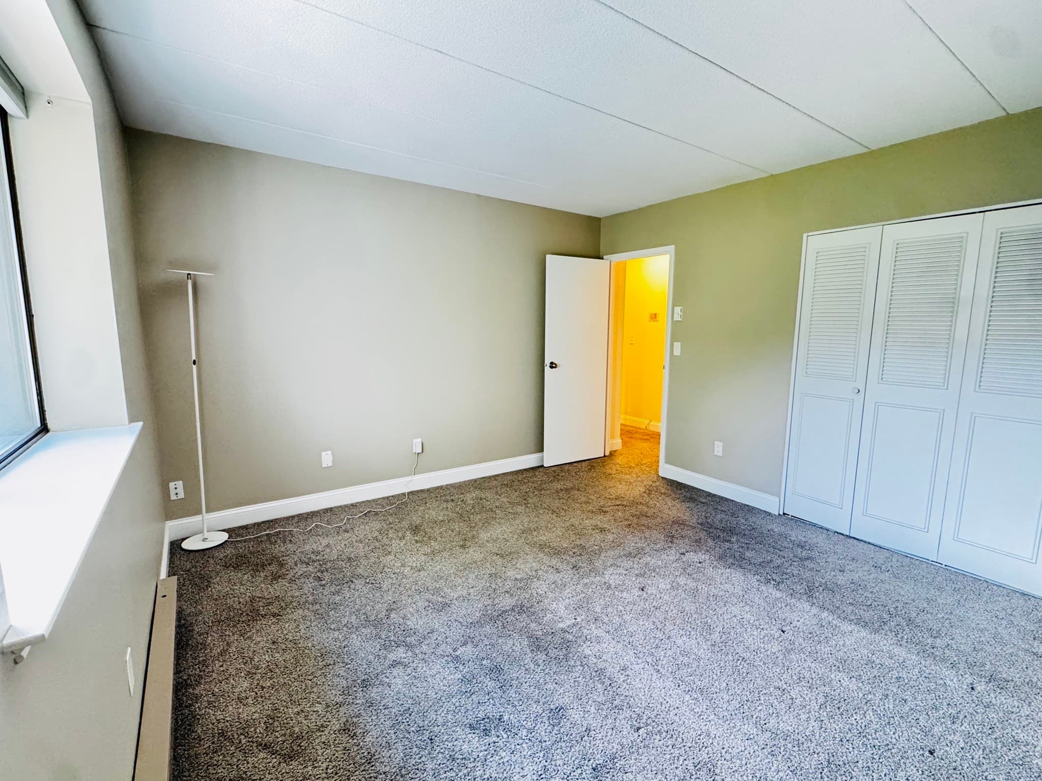Condominium at 65 Commons Dr # 602, Shrewsbury MA 01545, Shrewsbury, photo 17 of 38