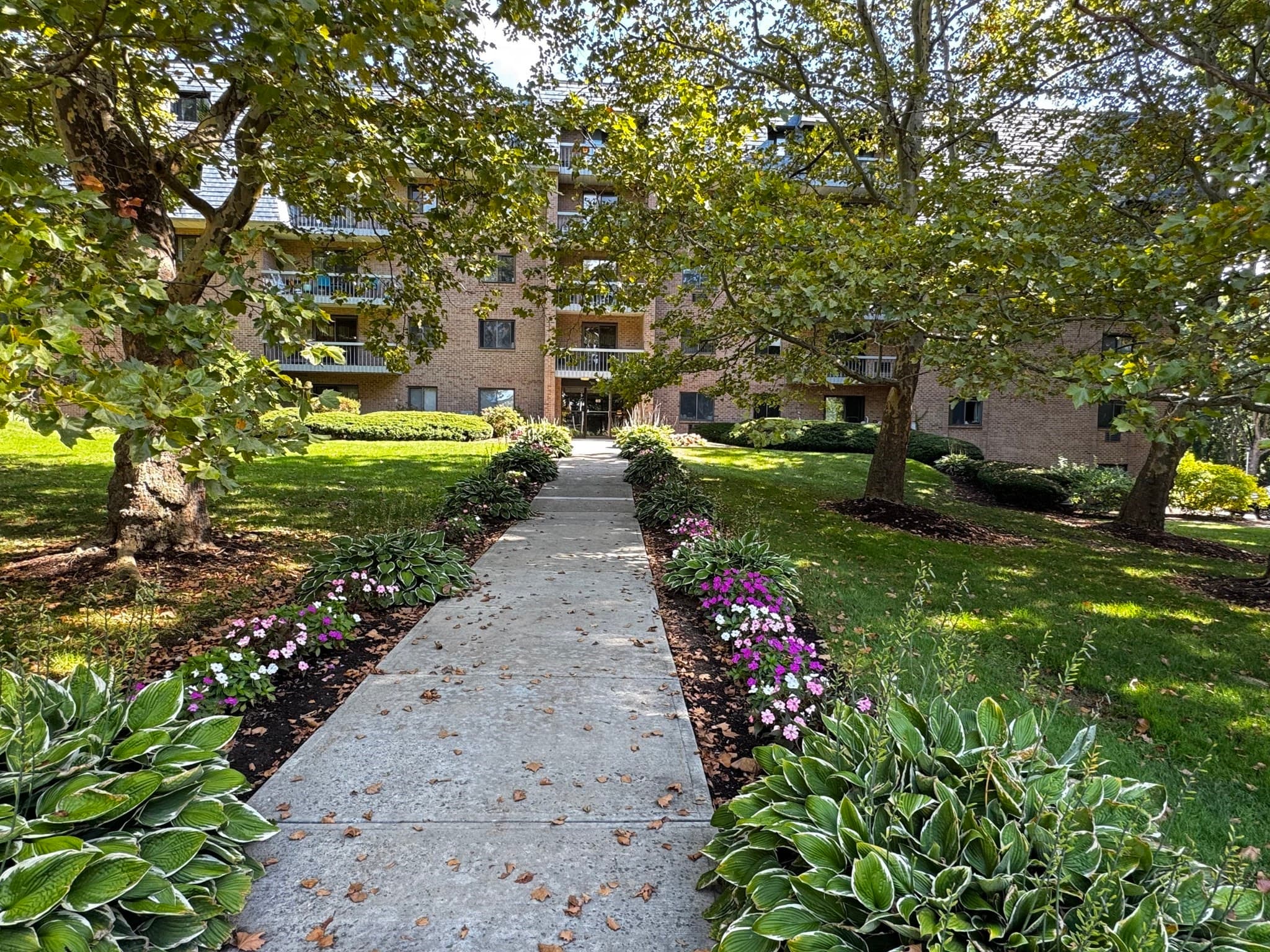 Condominium at 65 Commons Dr # 602, Shrewsbury MA 01545, Shrewsbury, photo 3 of 38