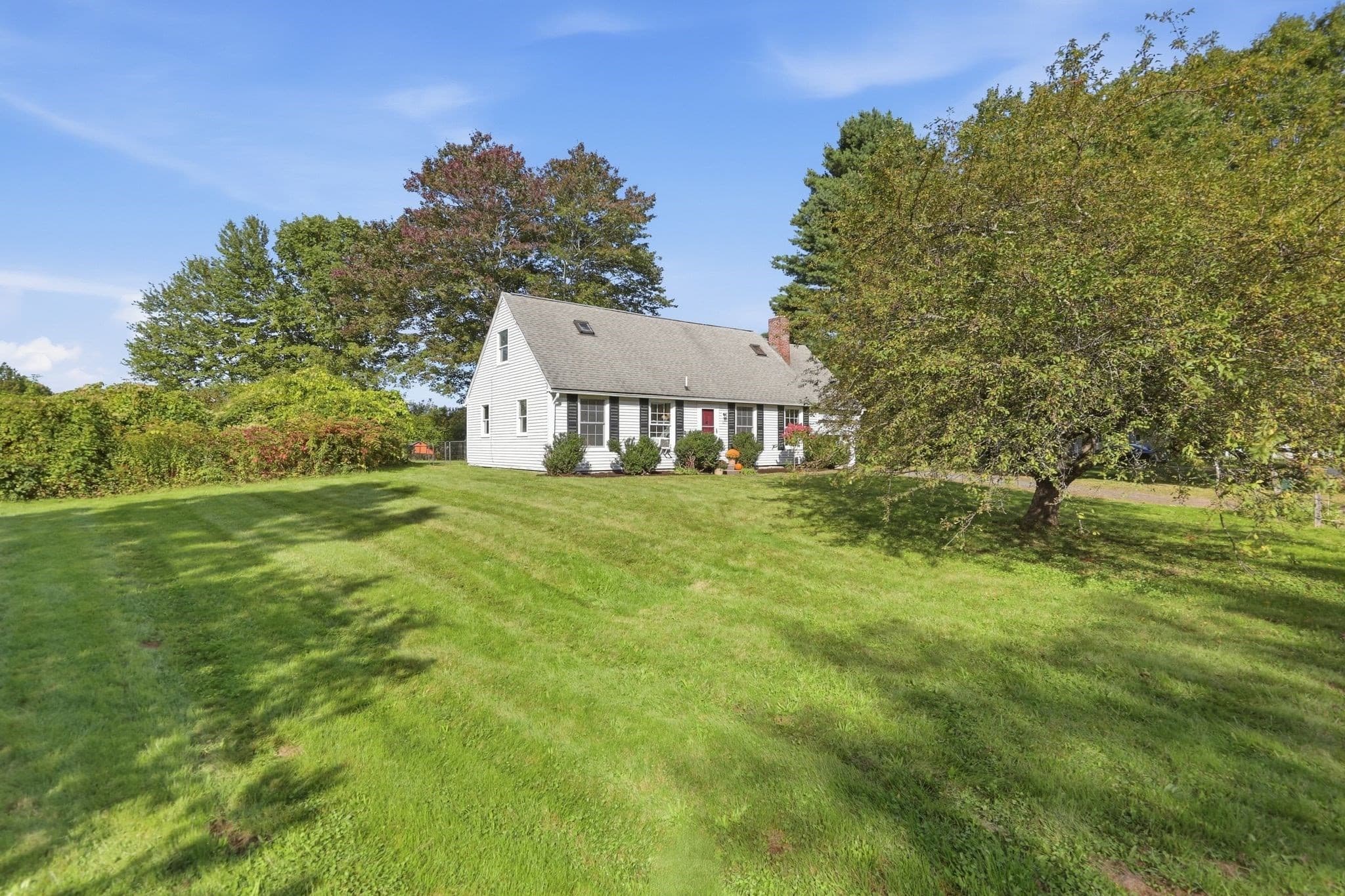 Single Family Residence at 15 Surrey Ln, Amherst MA 01002, Amherst, photo 2 of 42