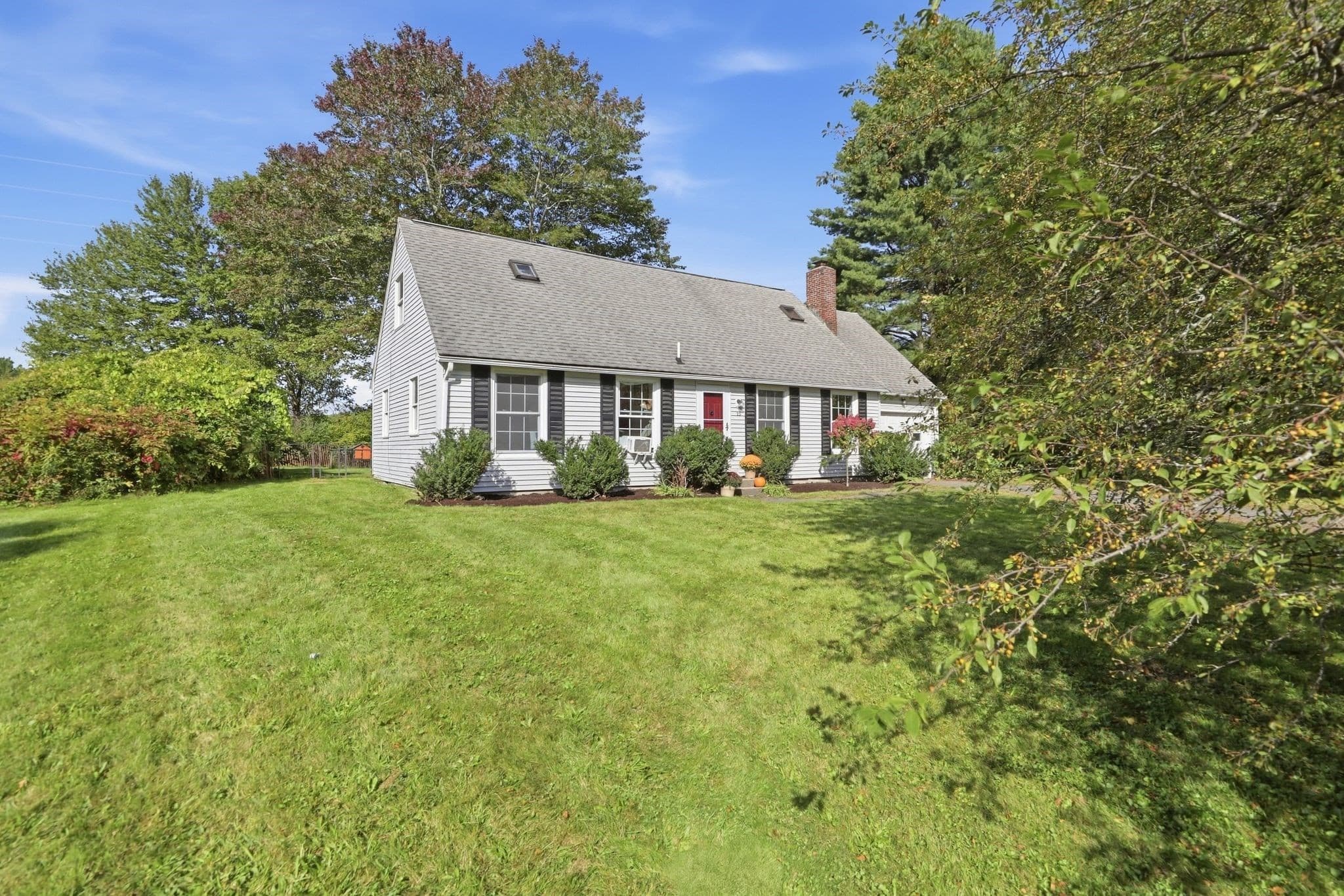 Single Family Residence at 15 Surrey Ln, Amherst MA 01002, Amherst, photo 3 of 42