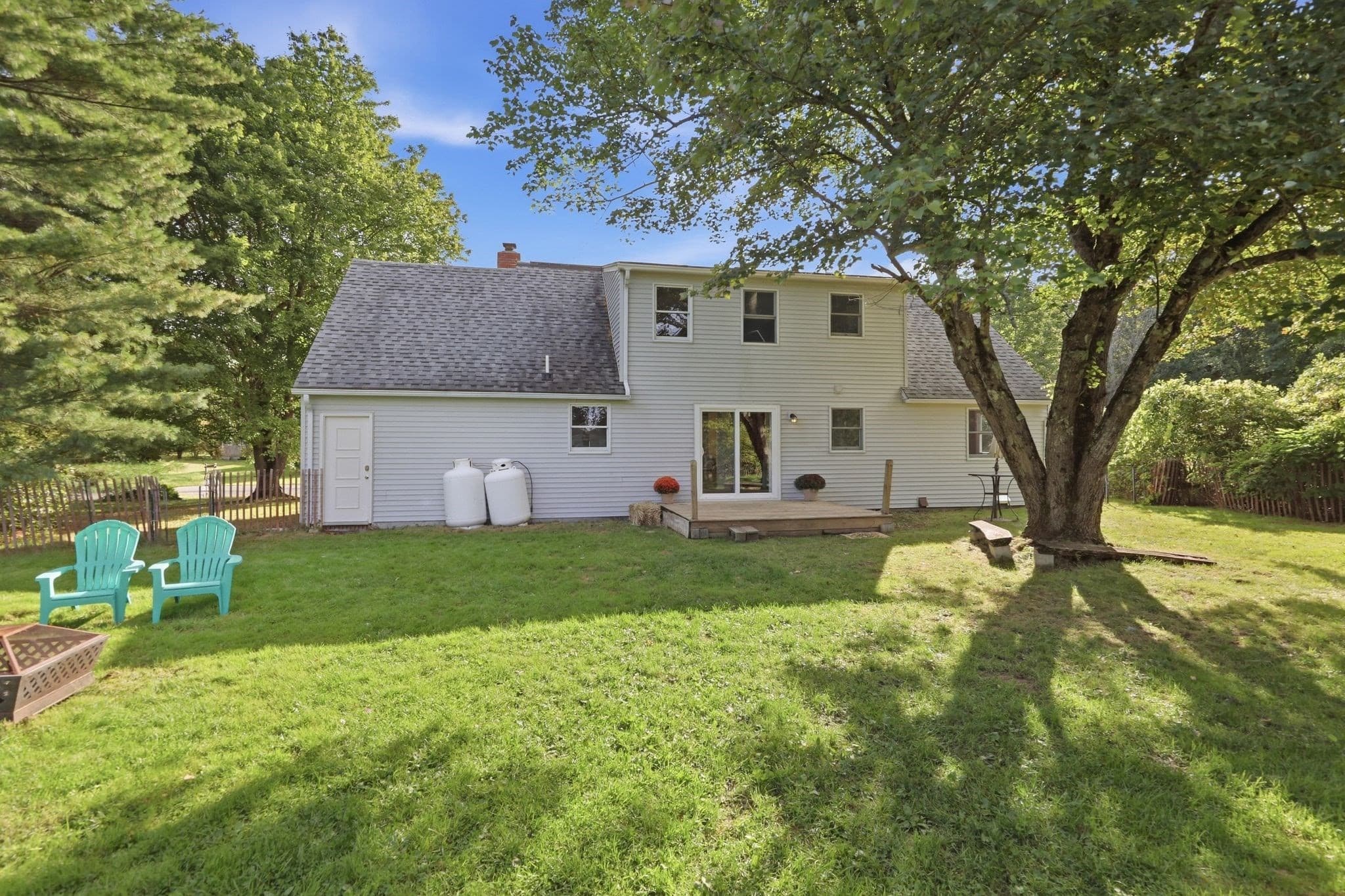 Single Family Residence at 15 Surrey Ln, Amherst MA 01002, Amherst, photo 34 of 42