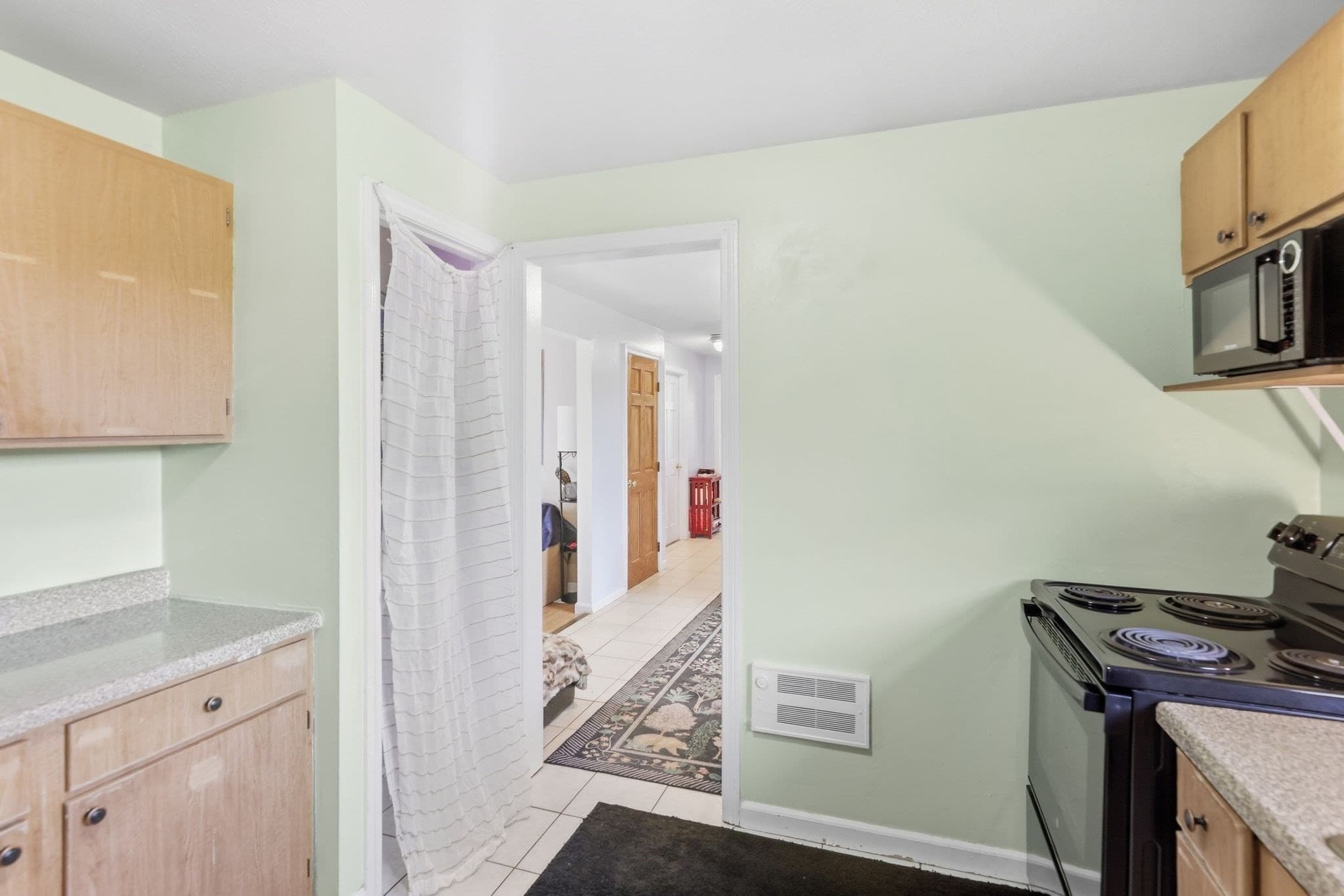 Single Family Residence at 15 Surrey Ln, Amherst MA 01002, Amherst, photo 14 of 42