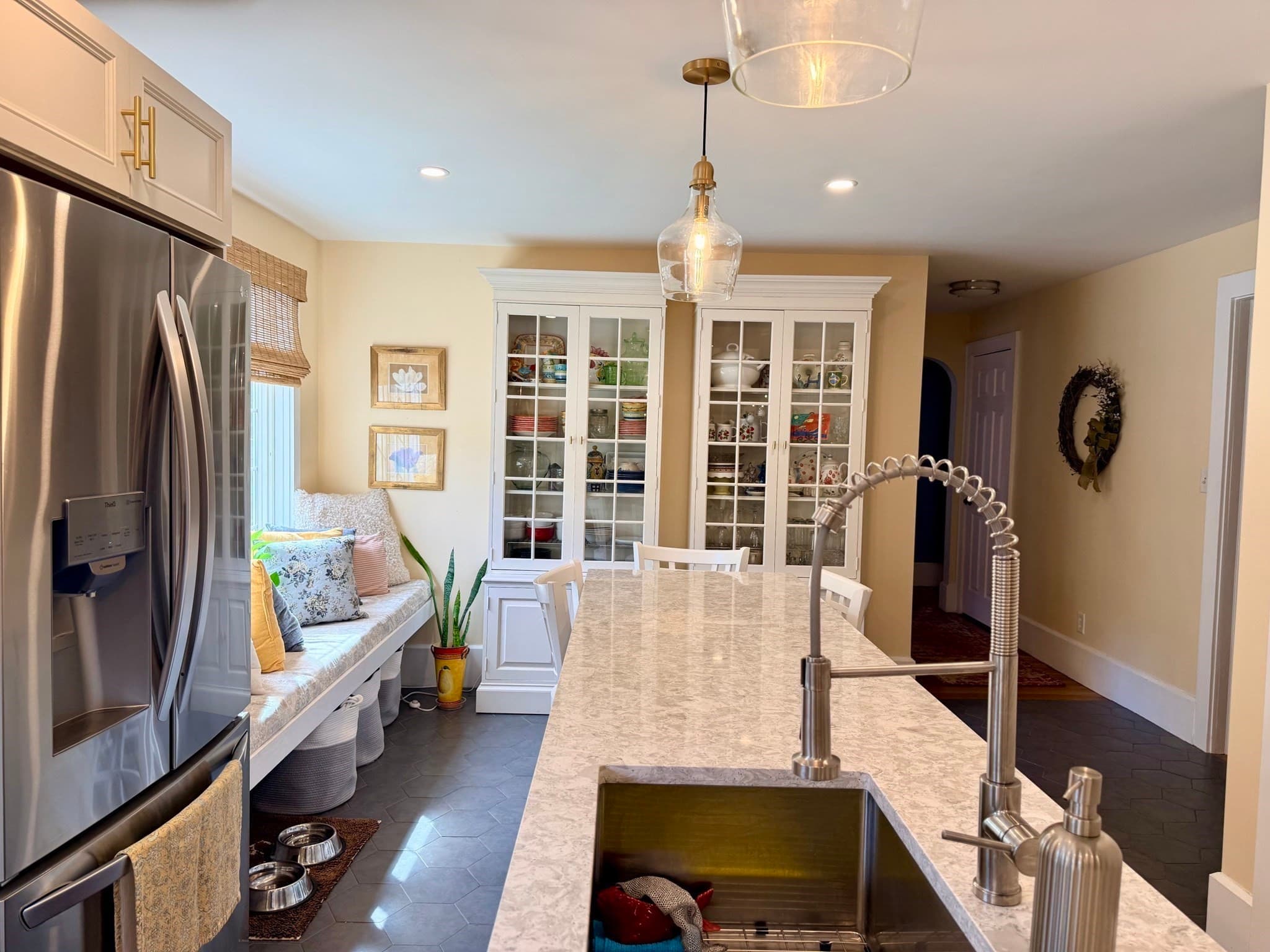 Single Family Residence at 270 Gardner St, New Bedford MA 02740, New Bedford, photo 10 of 42