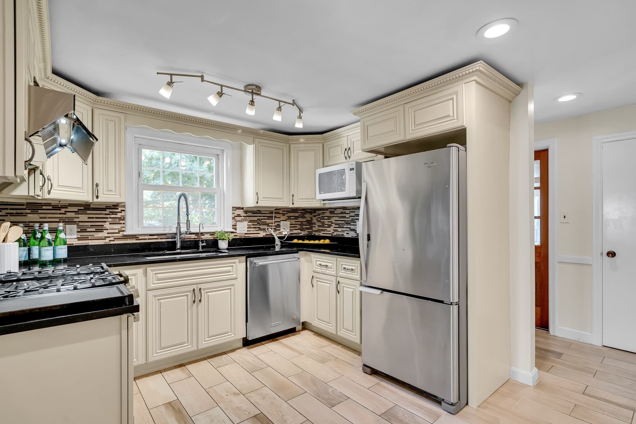 Single Family Residence at 33 Stowecroft Rd, Arlington MA 02474, Arlington, photo 13 of 35