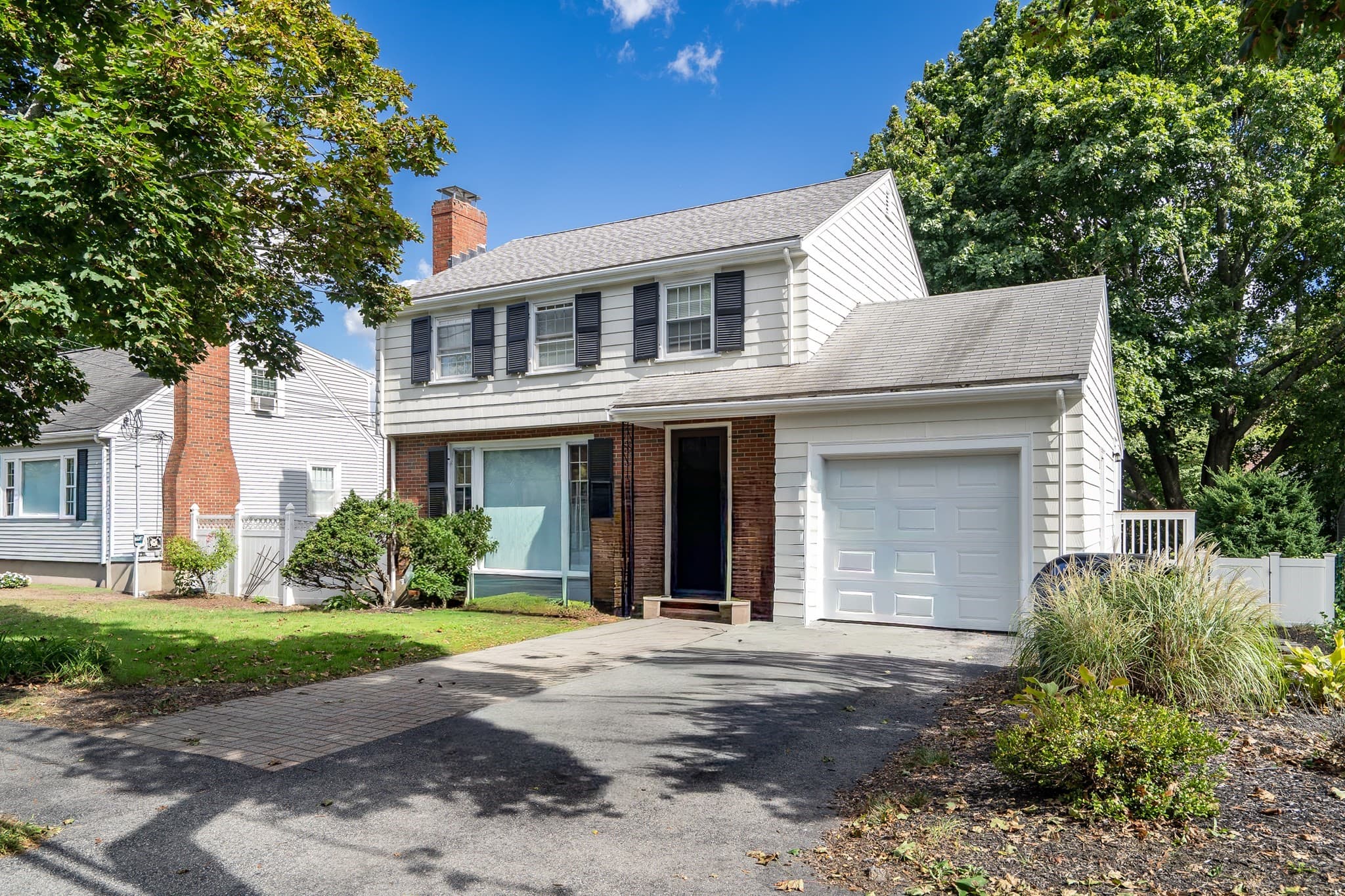 Single Family Residence at 33 Stowecroft Rd, Arlington MA 02474, Arlington, photo 4 of 35