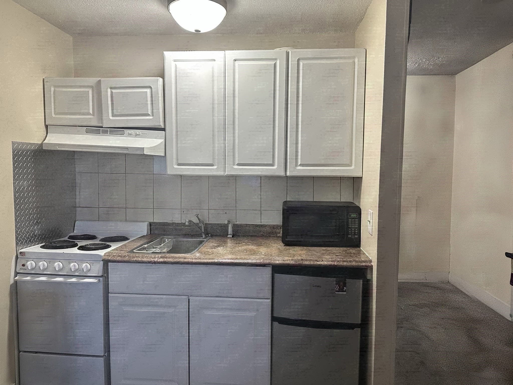 Condominium at 154 Second St # 107, Framingham MA 01702, Framingham, photo 3 of 6