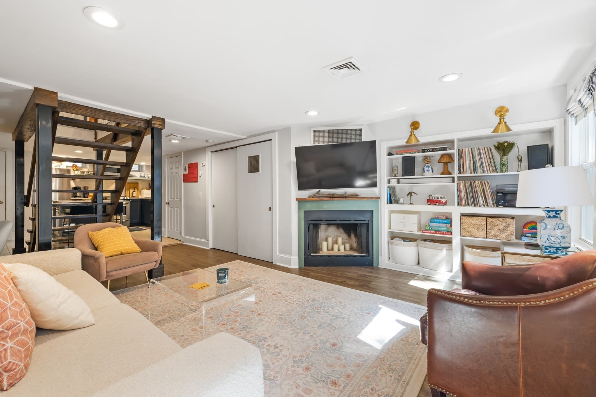Condominium at 25 Lawrence St # 1, Boston MA 02116, photo 13 of 26