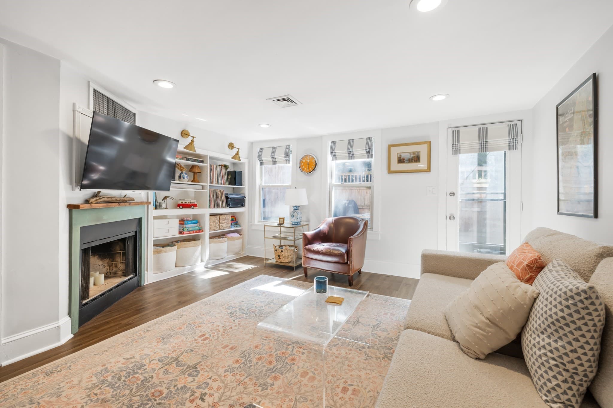 Condominium at 25 Lawrence St # 1, Boston MA 02116, photo 12 of 26