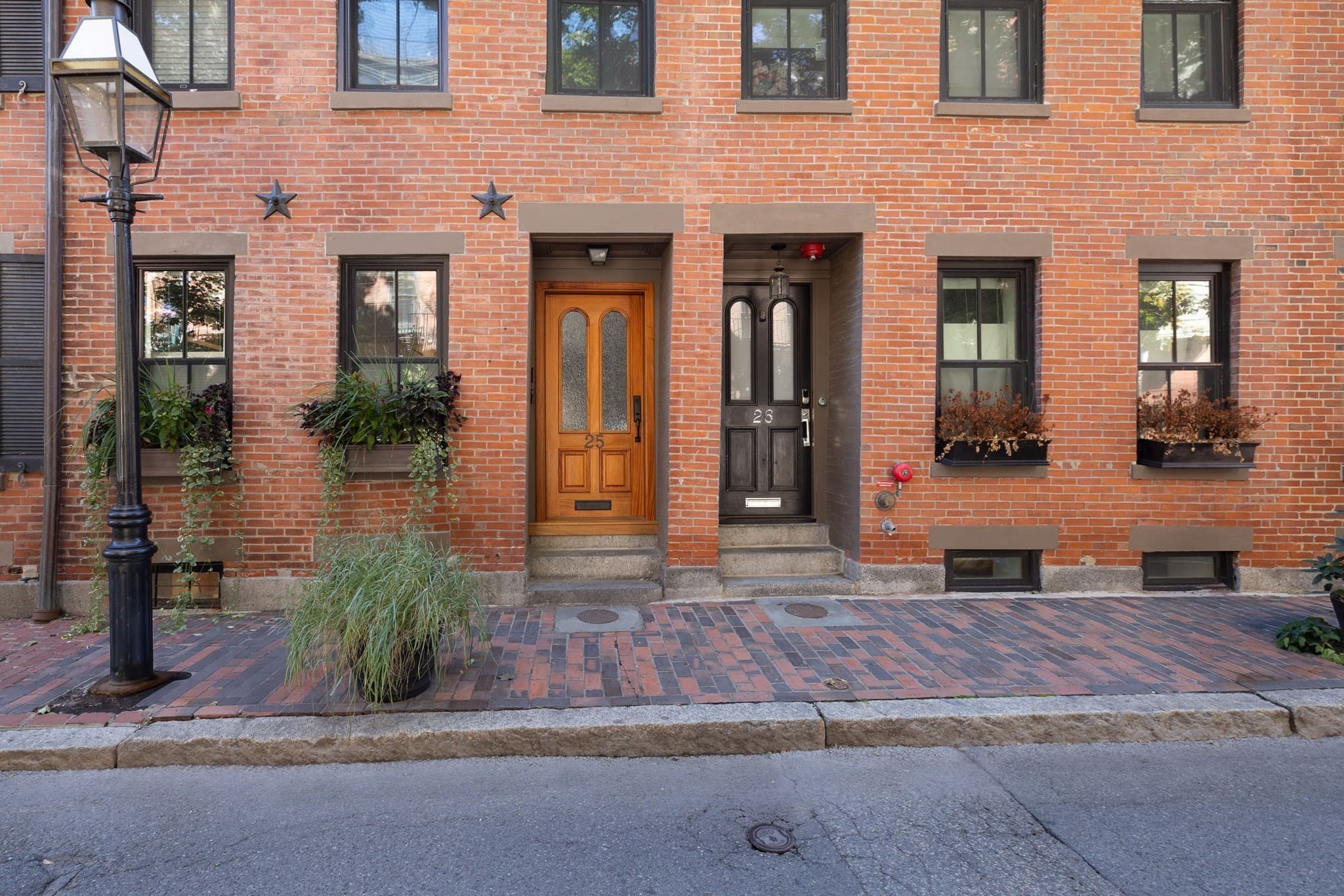 Condominium at 25 Lawrence St # 1, Boston MA 02116, photo 24 of 26