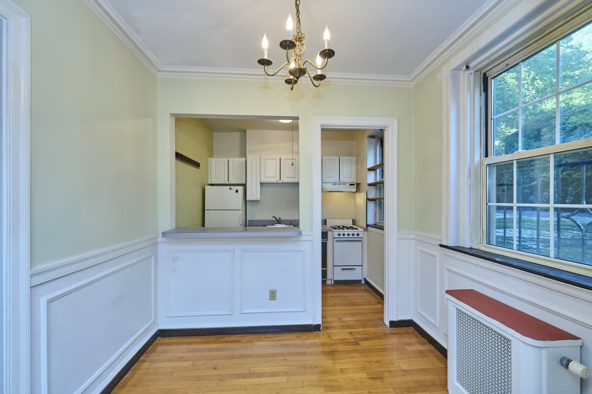 Condominium at 7 Arlington St # 4, Cambridge MA 02140, Cambridge, photo 5 of 12