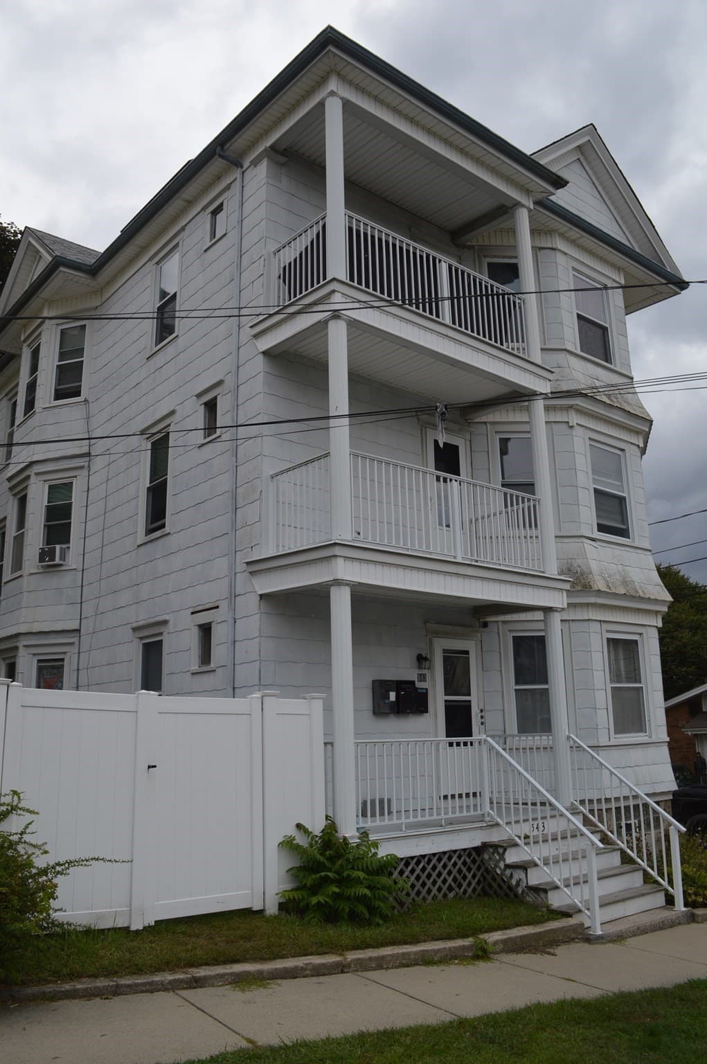 3 Family at 543 Coggeshall St, New Bedford MA 02746, New Bedford, photo 6 of 30