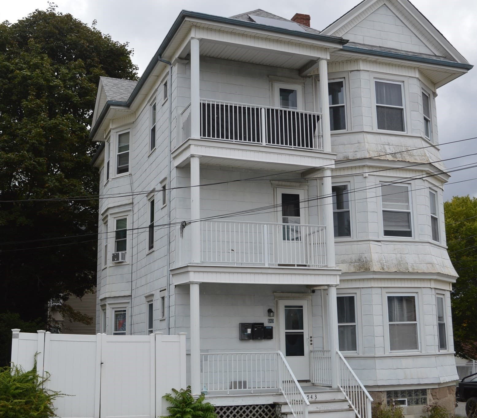 543 Coggeshall St, New Bedford MA 02746