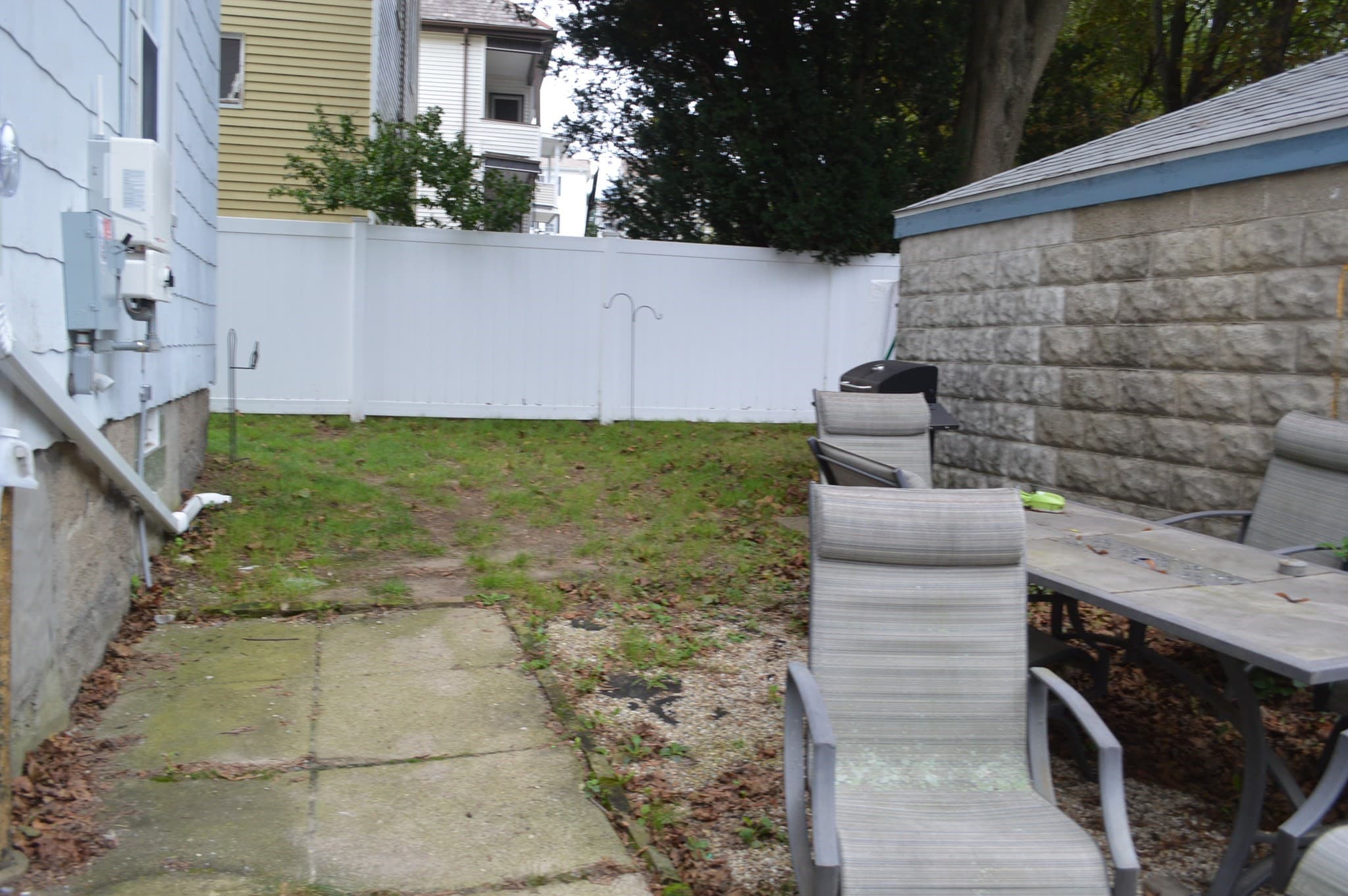 3 Family at 543 Coggeshall St, New Bedford MA 02746, New Bedford, photo 10 of 30