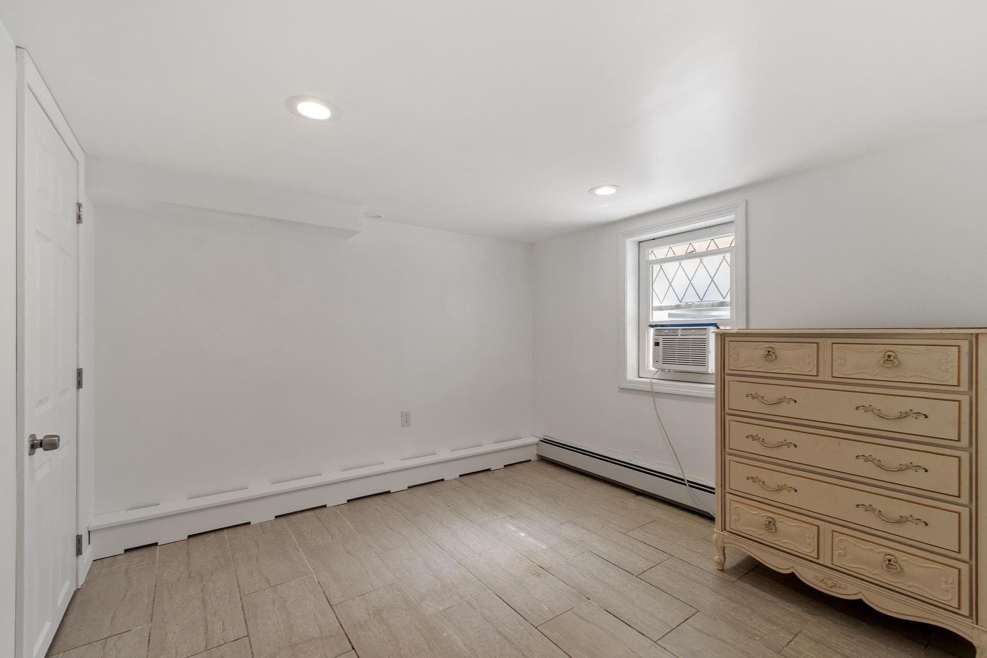 Single Family Residence at 160 Jackson St, Methuen MA 01844, Methuen, photo 20 of 28