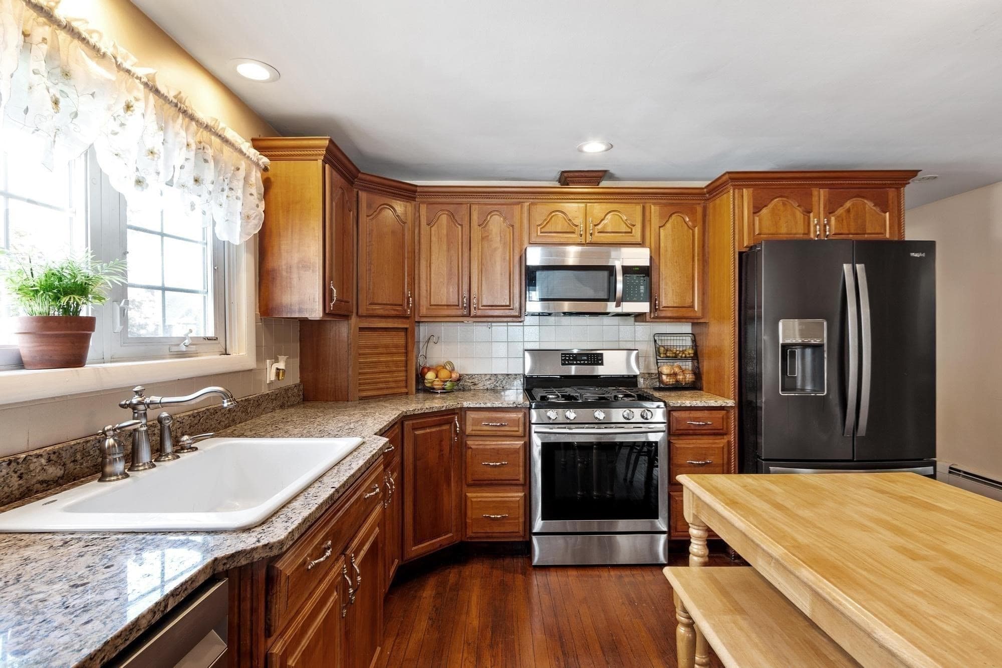 Single Family Residence at 160 Jackson St, Methuen MA 01844, Methuen, photo 4 of 28