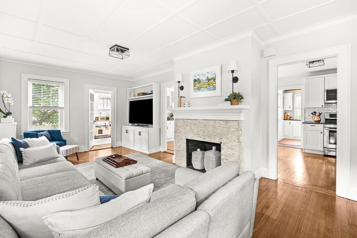 Single Family Residence at 297 Woburn Street, Reading MA 01867, Reading, photo 7 of 39