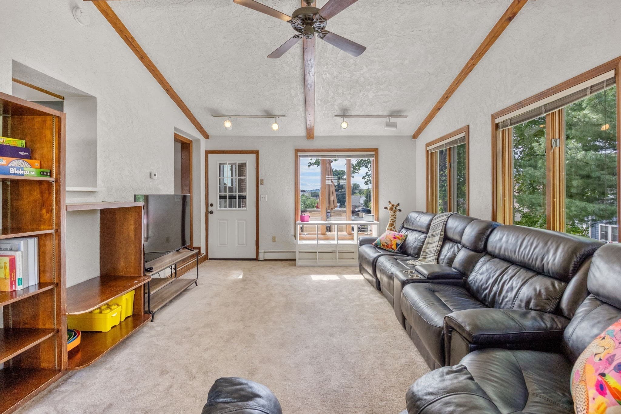 Single Family Residence at 25 Lovell Rd, Watertown MA 02472, Watertown, photo 9 of 23