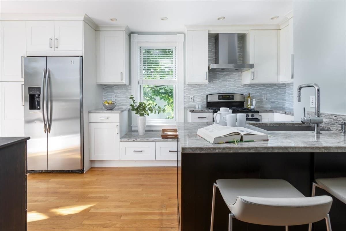 Condominium at 16 Kent Sq. # 2, Brookline MA 02446, Brookline, photo 2 of 23