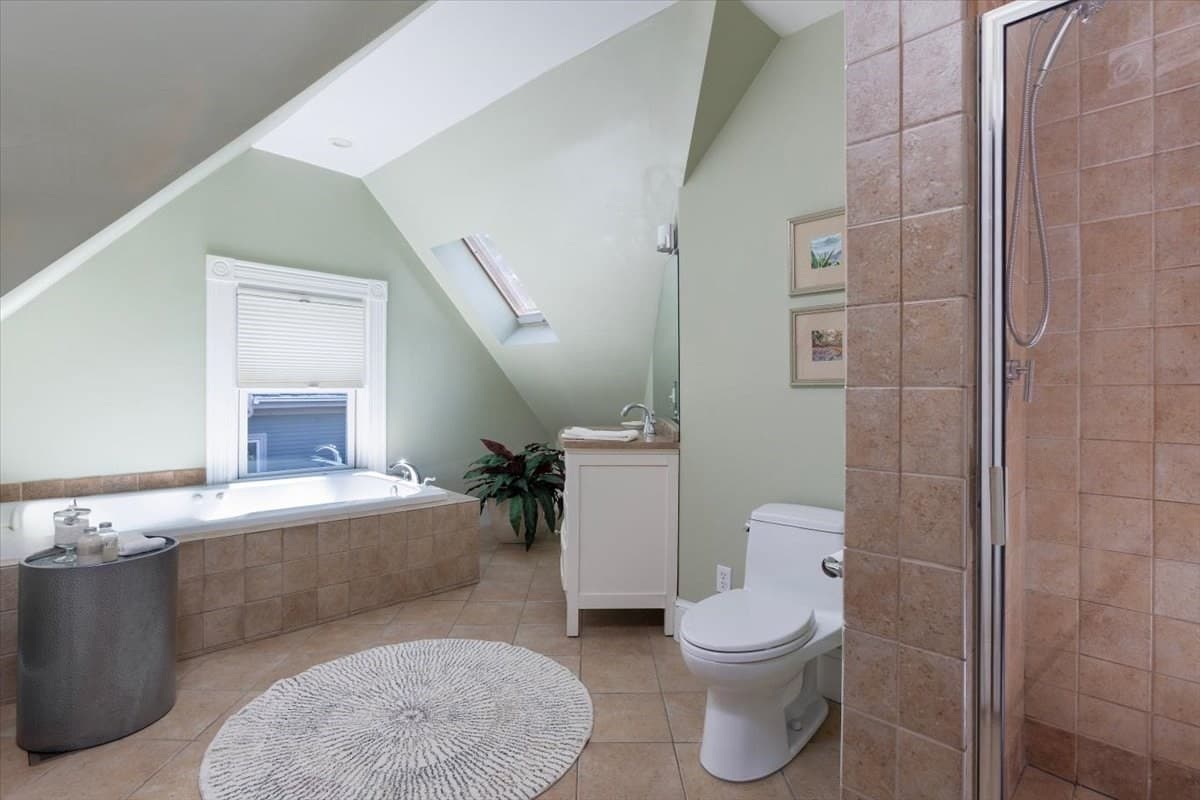Condominium at 16 Kent Sq. # 2, Brookline MA 02446, Brookline, photo 16 of 23