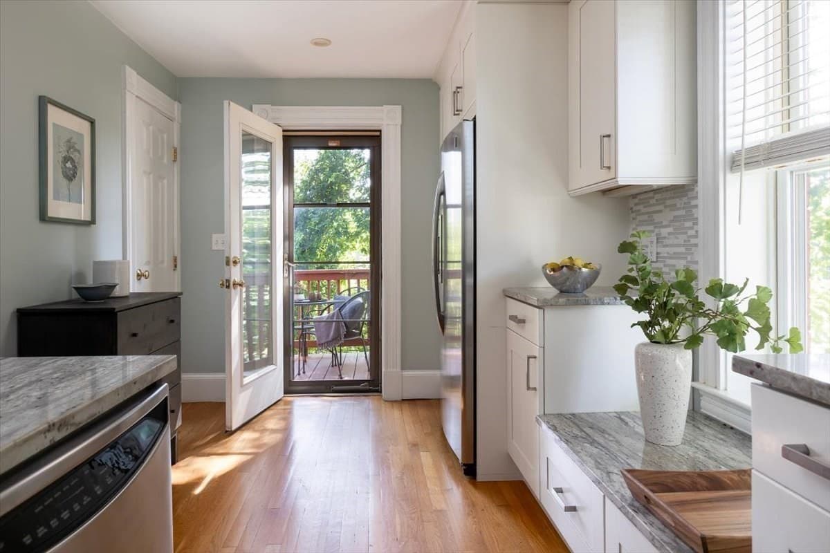 Condominium at 16 Kent Sq. # 2, Brookline MA 02446, Brookline, photo 3 of 23