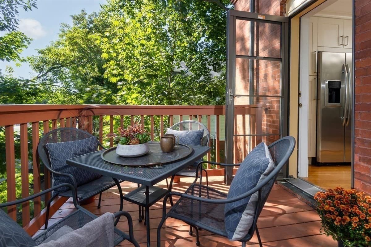 Condominium at 16 Kent Sq. # 2, Brookline MA 02446, Brookline, photo 5 of 23