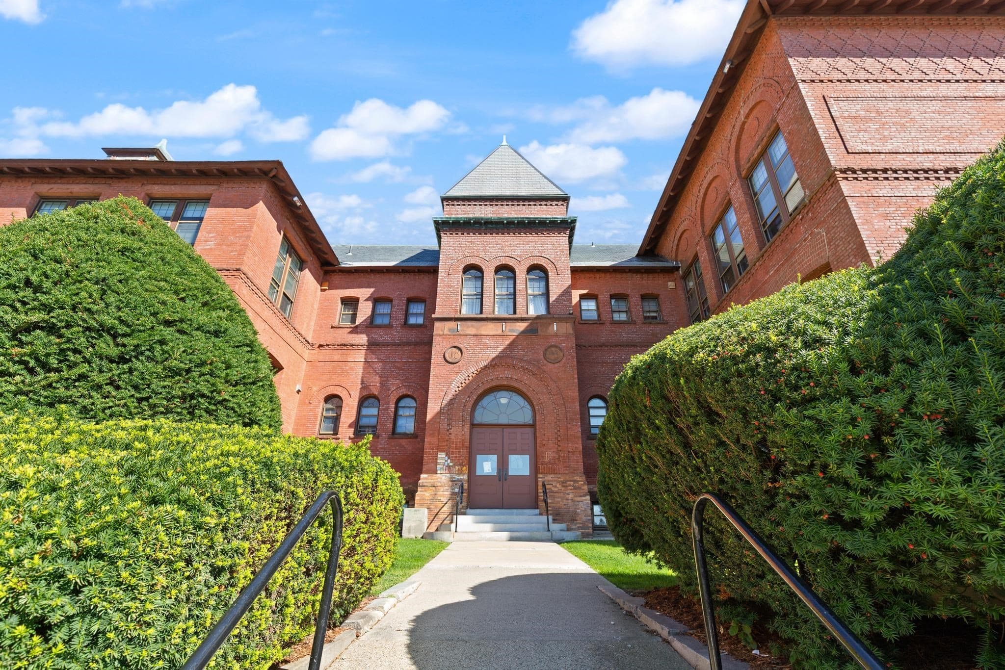 Condominium at 31 Elizabeth St # 303, Worcester MA 01605, Worcester, photo 16 of 18