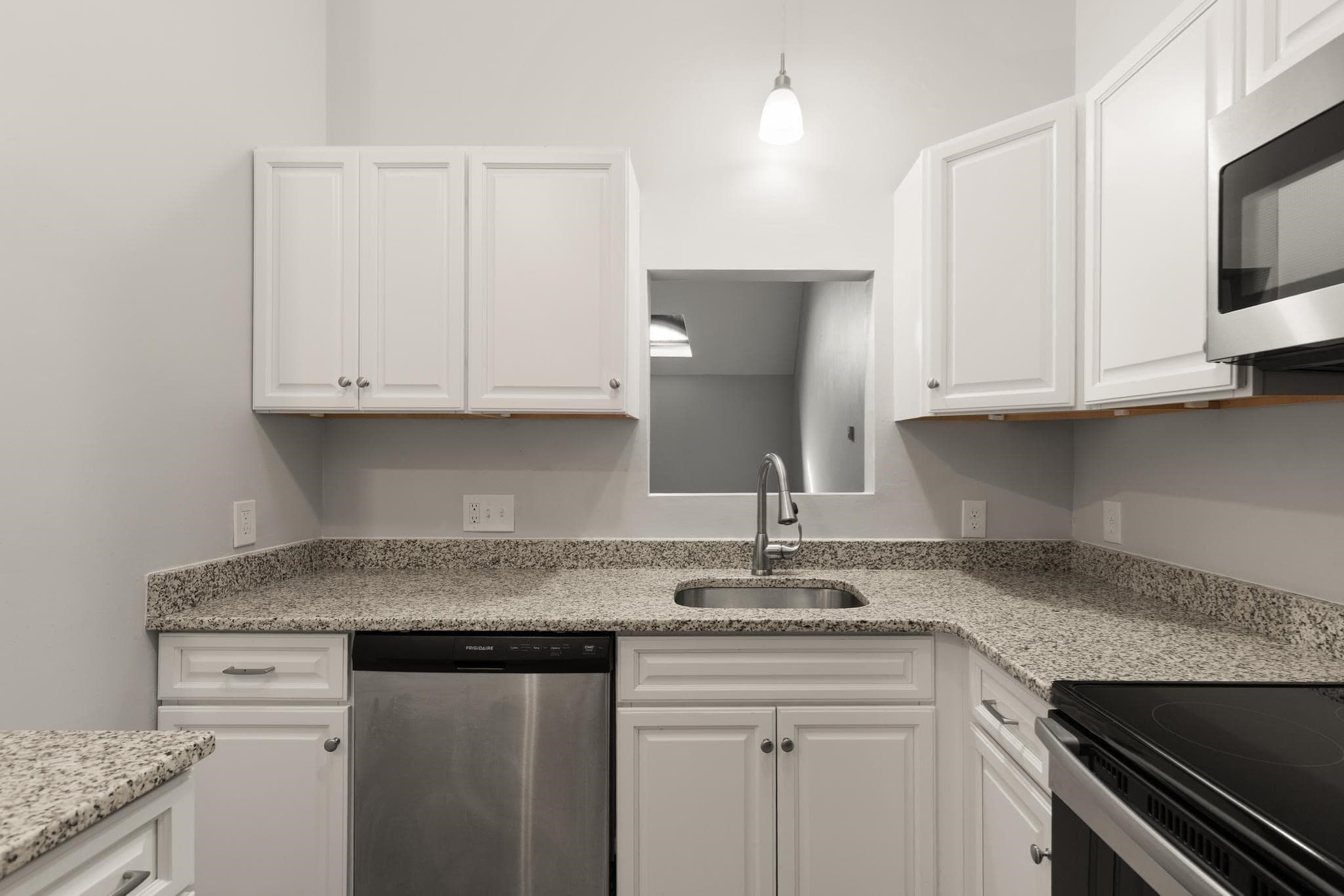 Condominium at 31 Elizabeth St # 303, Worcester MA 01605, Worcester, photo 3 of 18